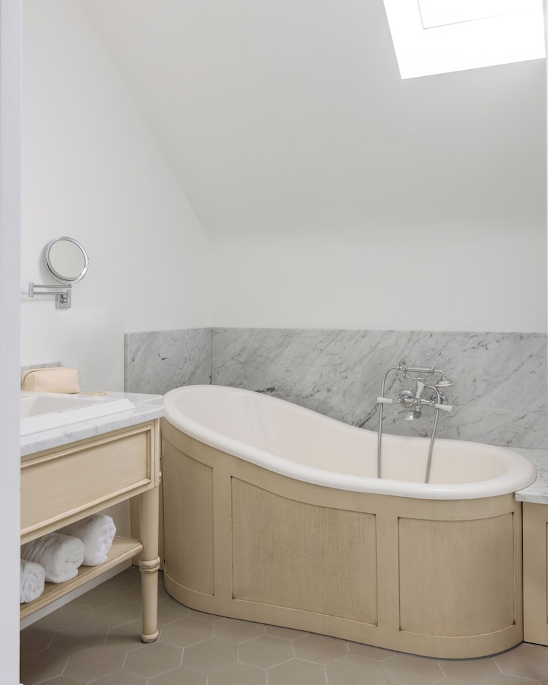 Manoir de Lan Kerellec by null