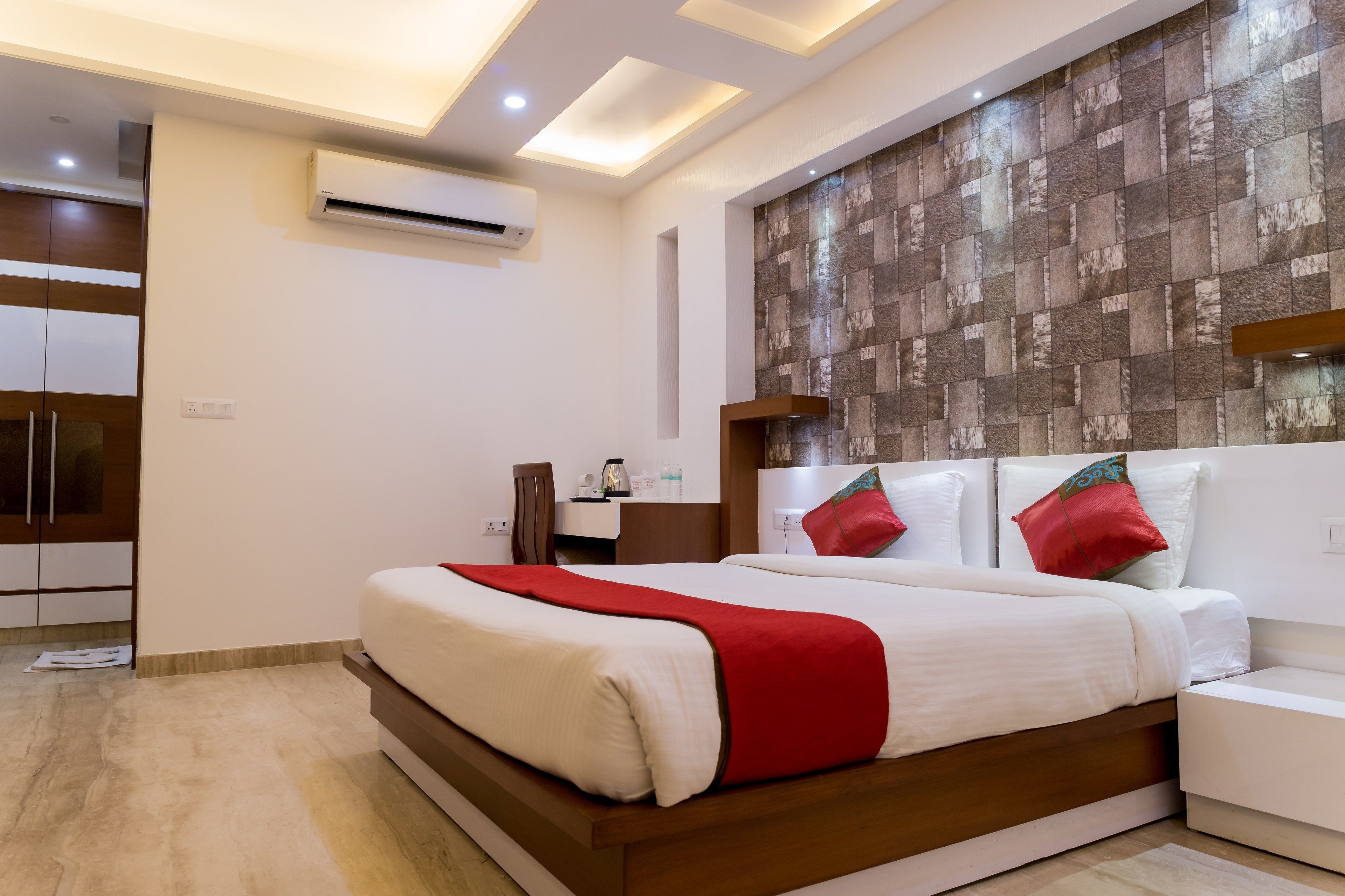 Premium bedding, desk, blackout curtains, soundproofing