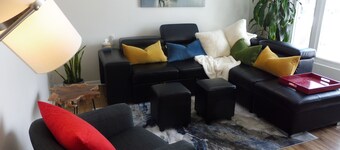 ★ Skjult perle Hjerte av byen Luksus PVT. Suite ★ GRATIS 4 bil PKG ★ + sykler + 52 "TV + WIFI ★