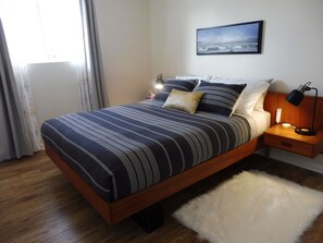 3 bedrooms, desk, iron/ironing board, free WiFi