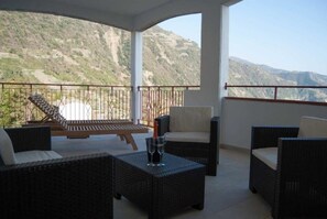 Triple Room, Terrace, Sea View (Piccabon) | Terrace/patio - Daa Maduneta (Vernazza)