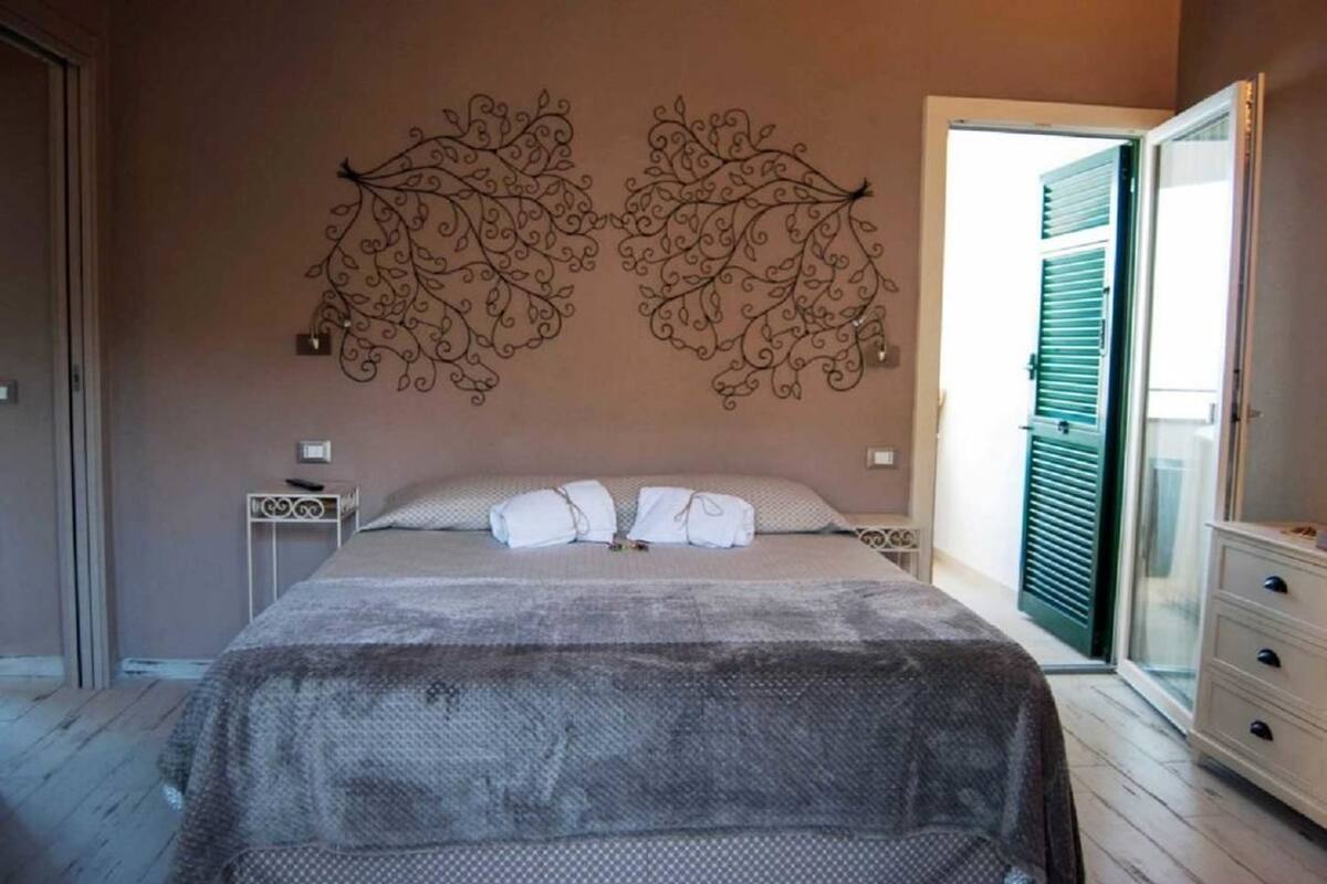 Triple Room, Terrace, Sea View (Piccabon) | In-room safe, WiFi (free), bed sheets