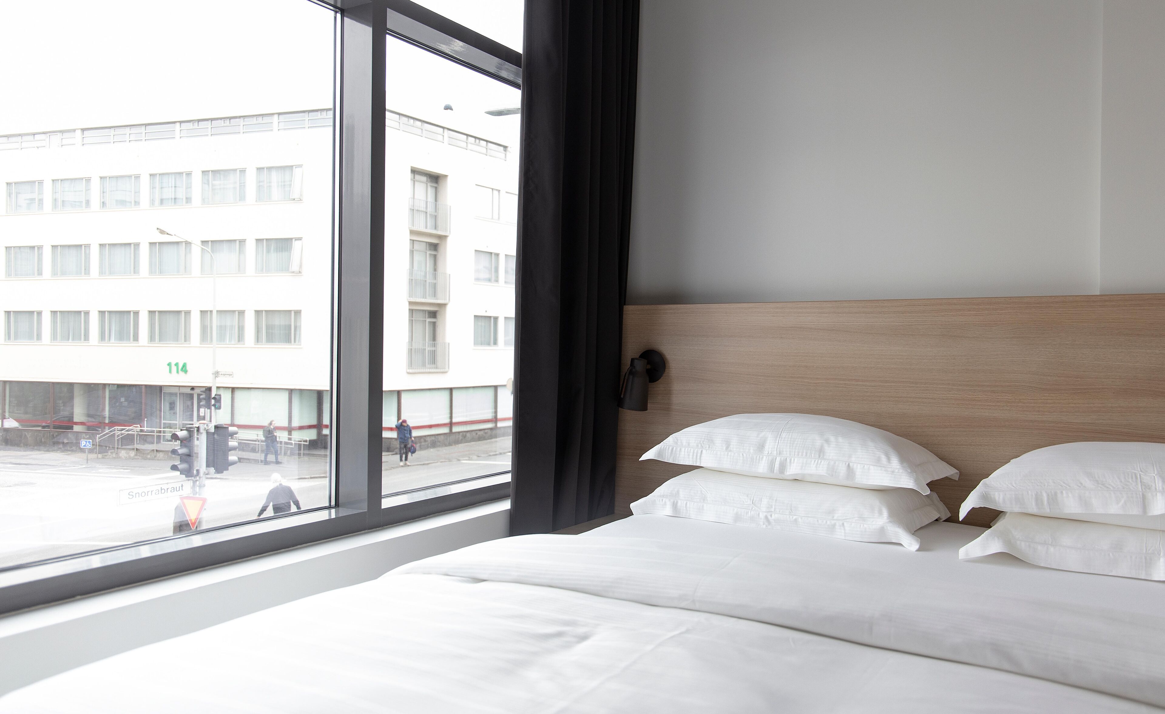 double room, private bathroom (small) | minibar, in-room safe, desk, laptop workspace