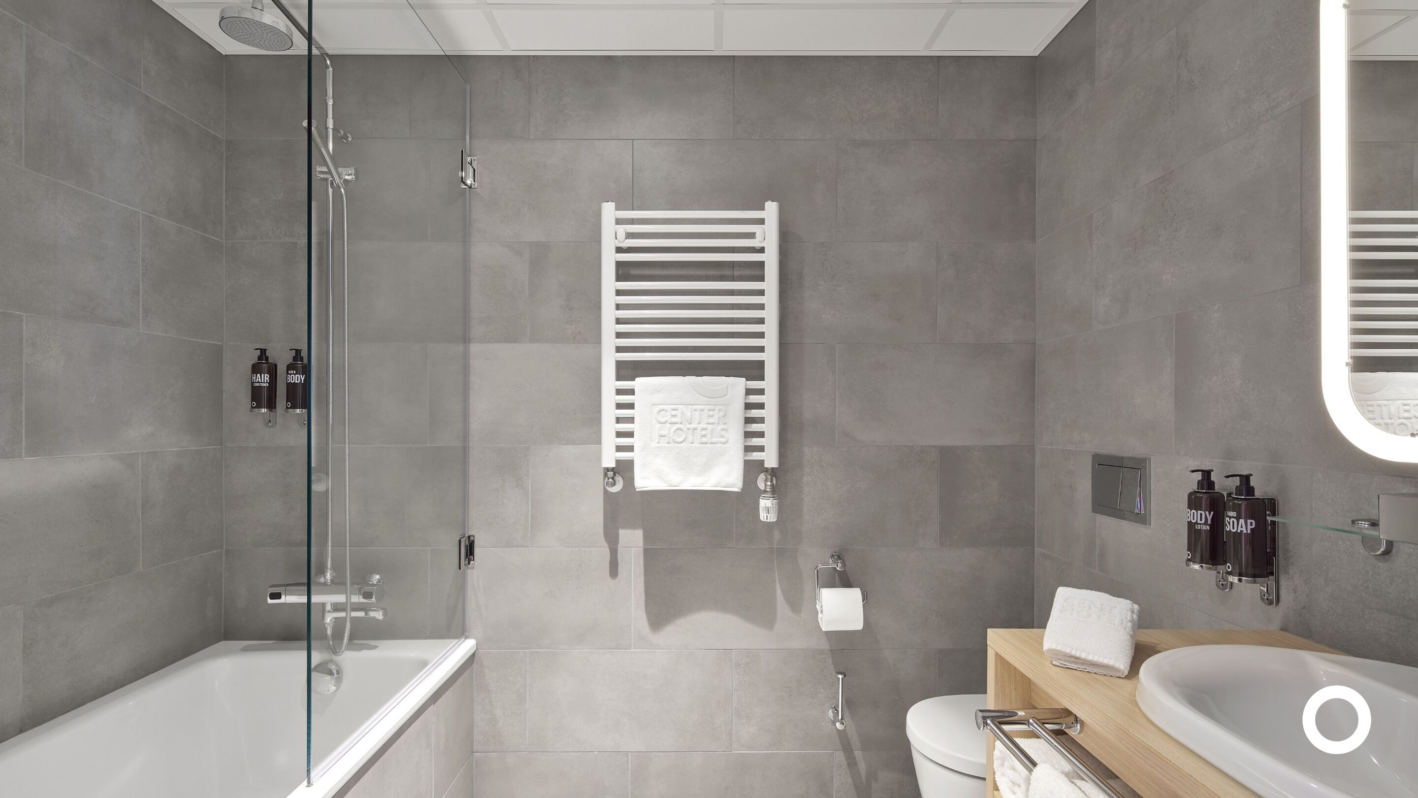 deluxe double or twin room, private bathroom | bathroom | eco-friendly toiletries, hair dryer, towels, soap