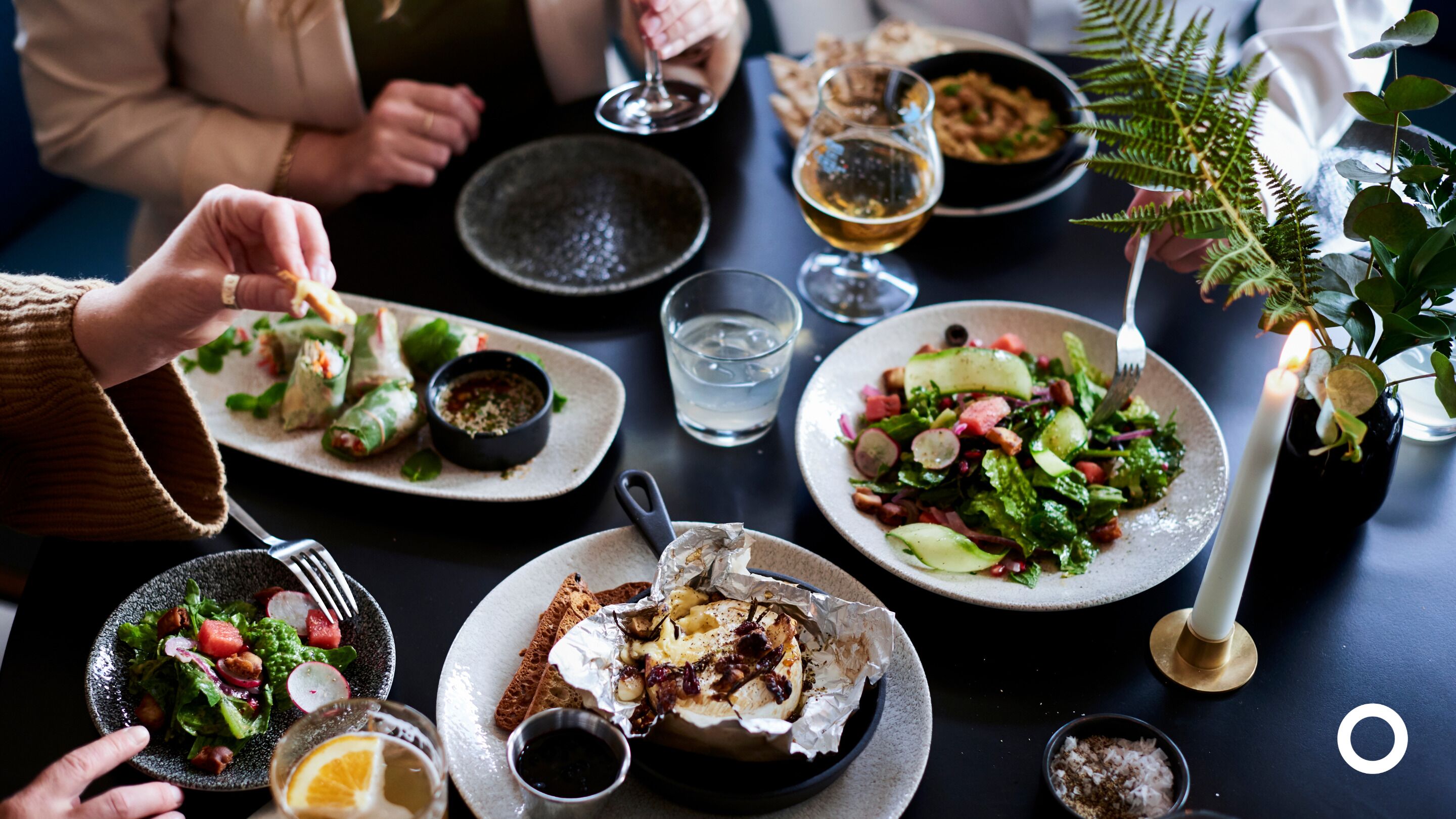 breakfast, lunch and dinner served