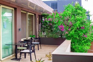 아침 식사, 점심 식사, 저녁 식사 제공, 현지 및 세계 요리