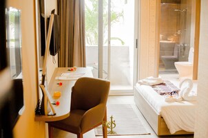 이집트산 면 시트, 고급 침구, 객실 내 금고, 책상