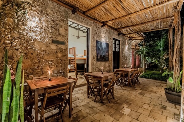 Dining - Mamachá Natural Residence (Valladolid)