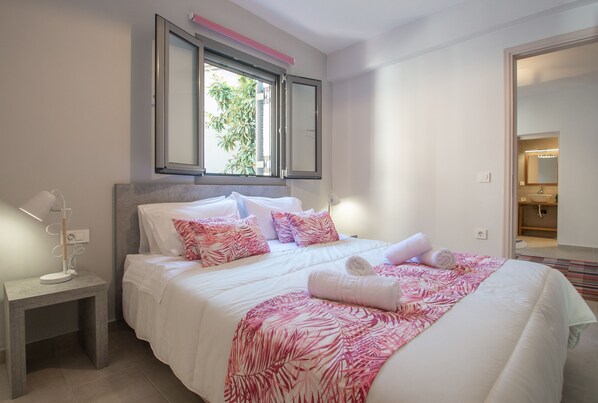 Business House, 1 Bedroom, Ground Floor | Interior detail - Ithaka Deluxe Home (Zakynthos)