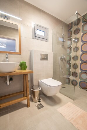 Business House, 1 Bedroom, Ground Floor | Bathroom - Ithaka Deluxe Home (Zakynthos)