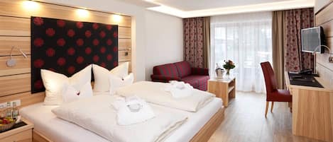 Comfort Plus Double Room | Hypo-allergenic bedding, minibar, in-room safe, individually decorated