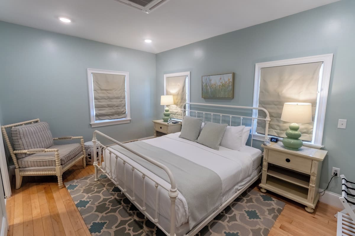 Room 9 | Premium bedding, individually decorated, individually furnished