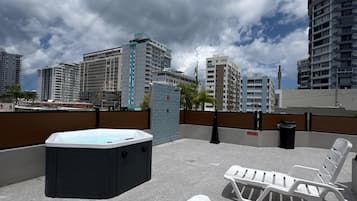 Bathtub spa outdoor