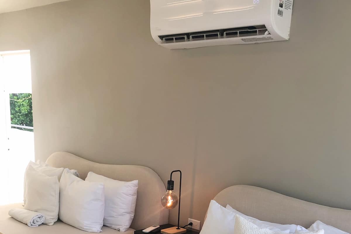 Double Room, 2 Double Beds | Free WiFi, bed sheets