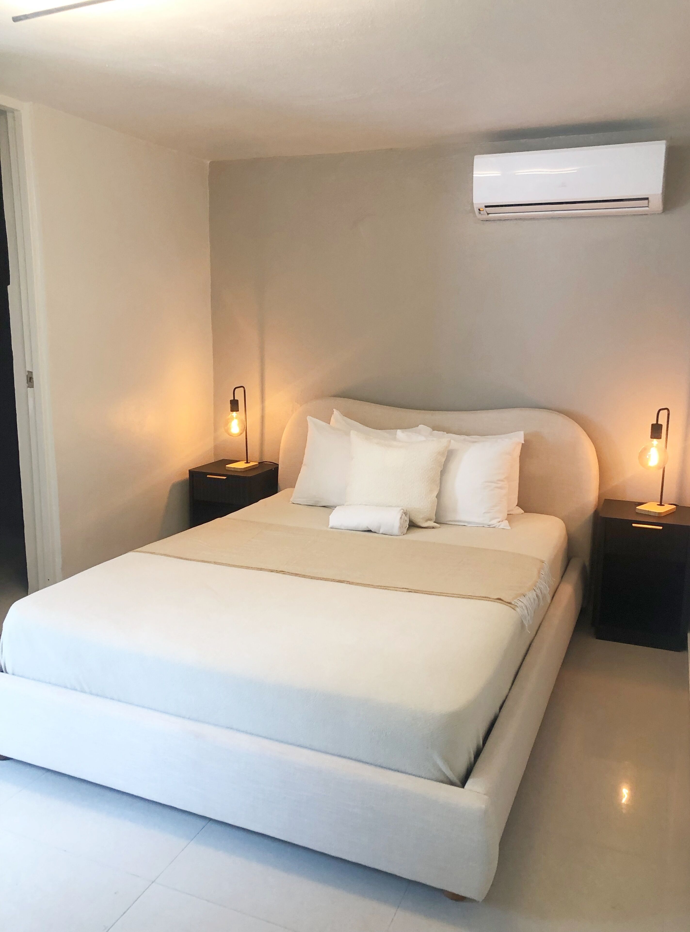 Double Room, 1 King Bed | Free WiFi, bed sheets