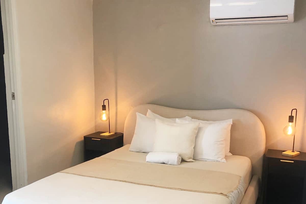 Double Room, 1 King Bed | Free WiFi, bed sheets