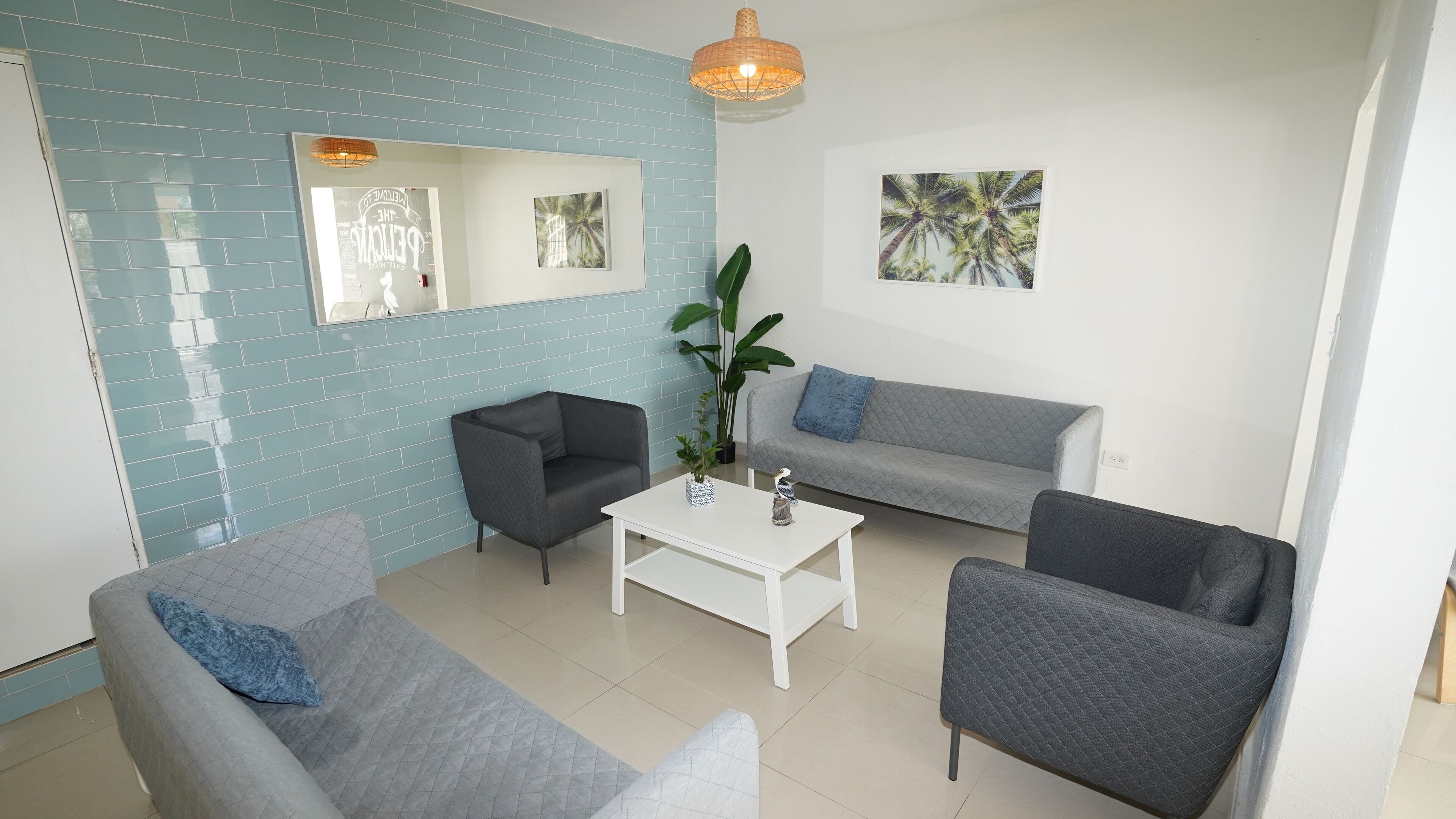 Área de estar no saguão