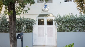 Fachada de la propiedad