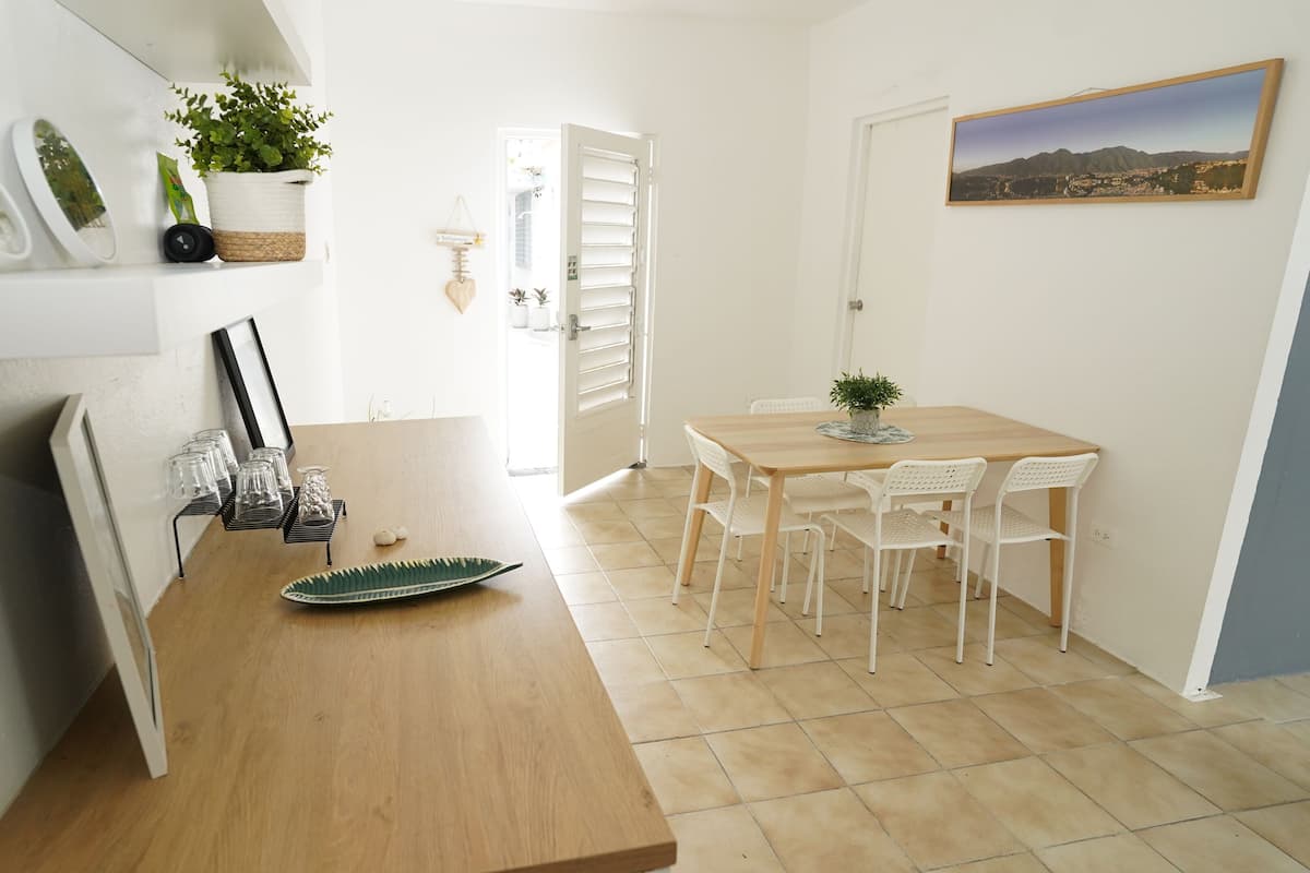 Apartemen Standar | Makan di kamar