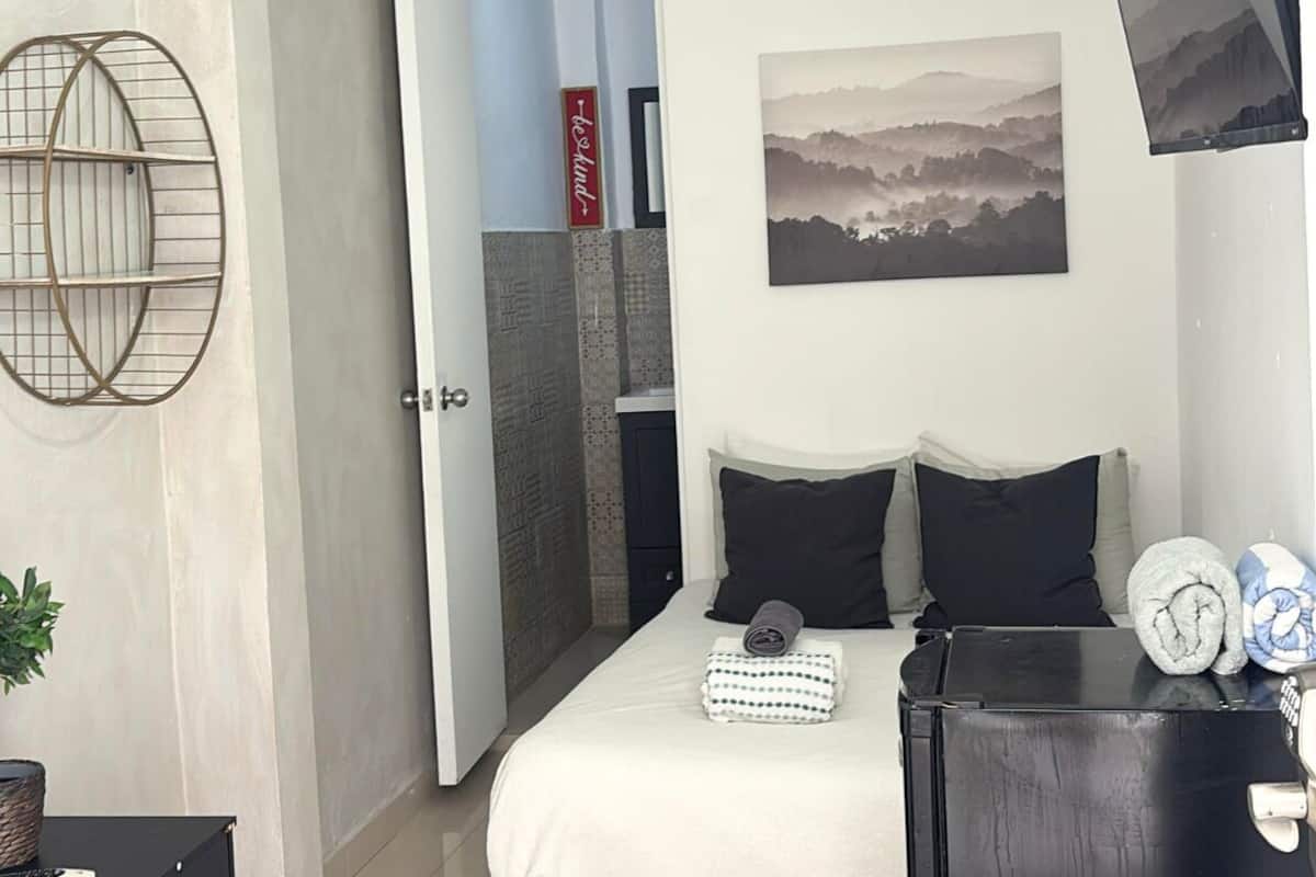 Kamar Basic | 1 kamar tidur, Wi-Fi gratis, dan seprai linen