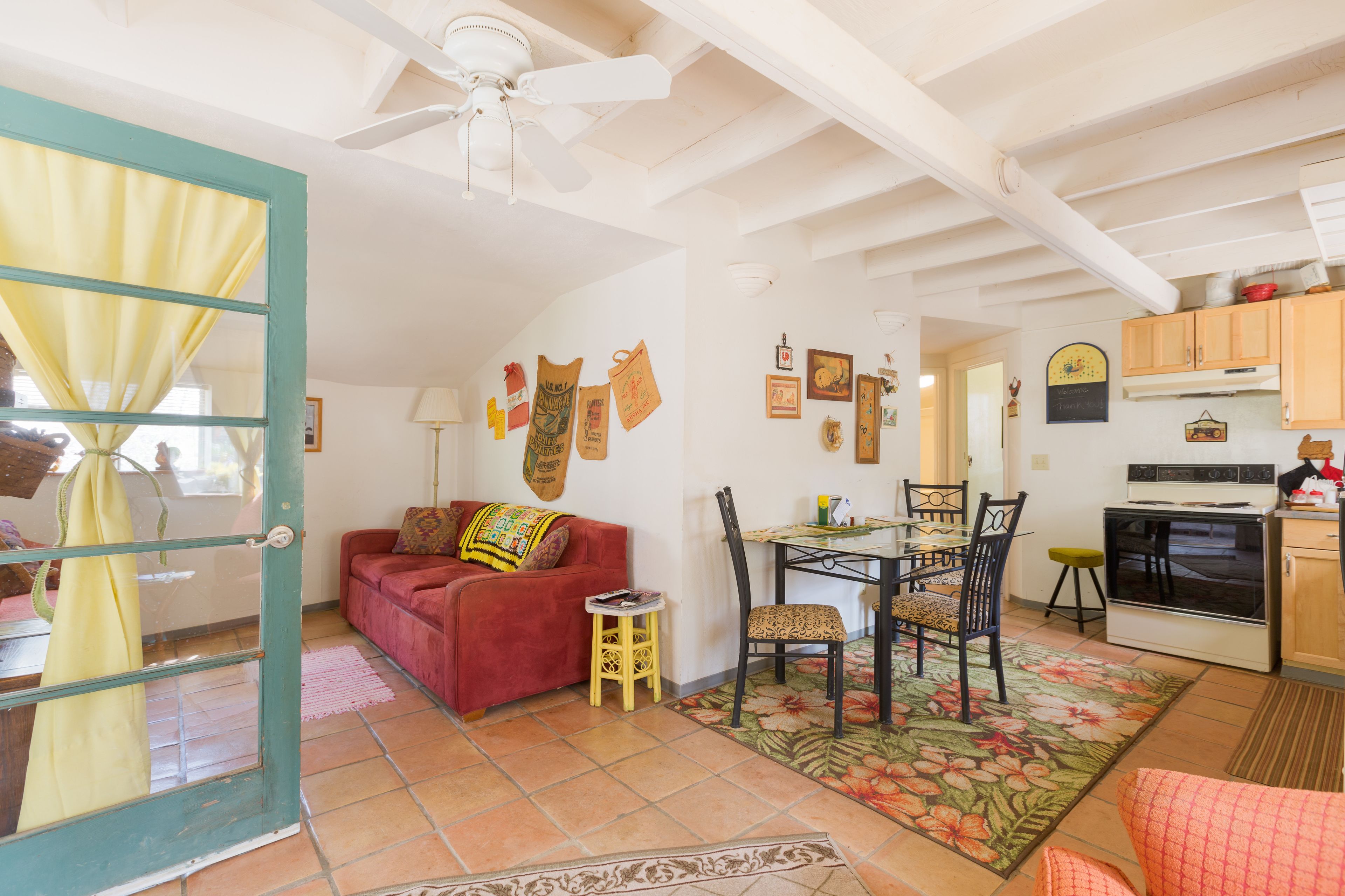 Cabaña Confort | Decoración personalizada y muebles diferentes 