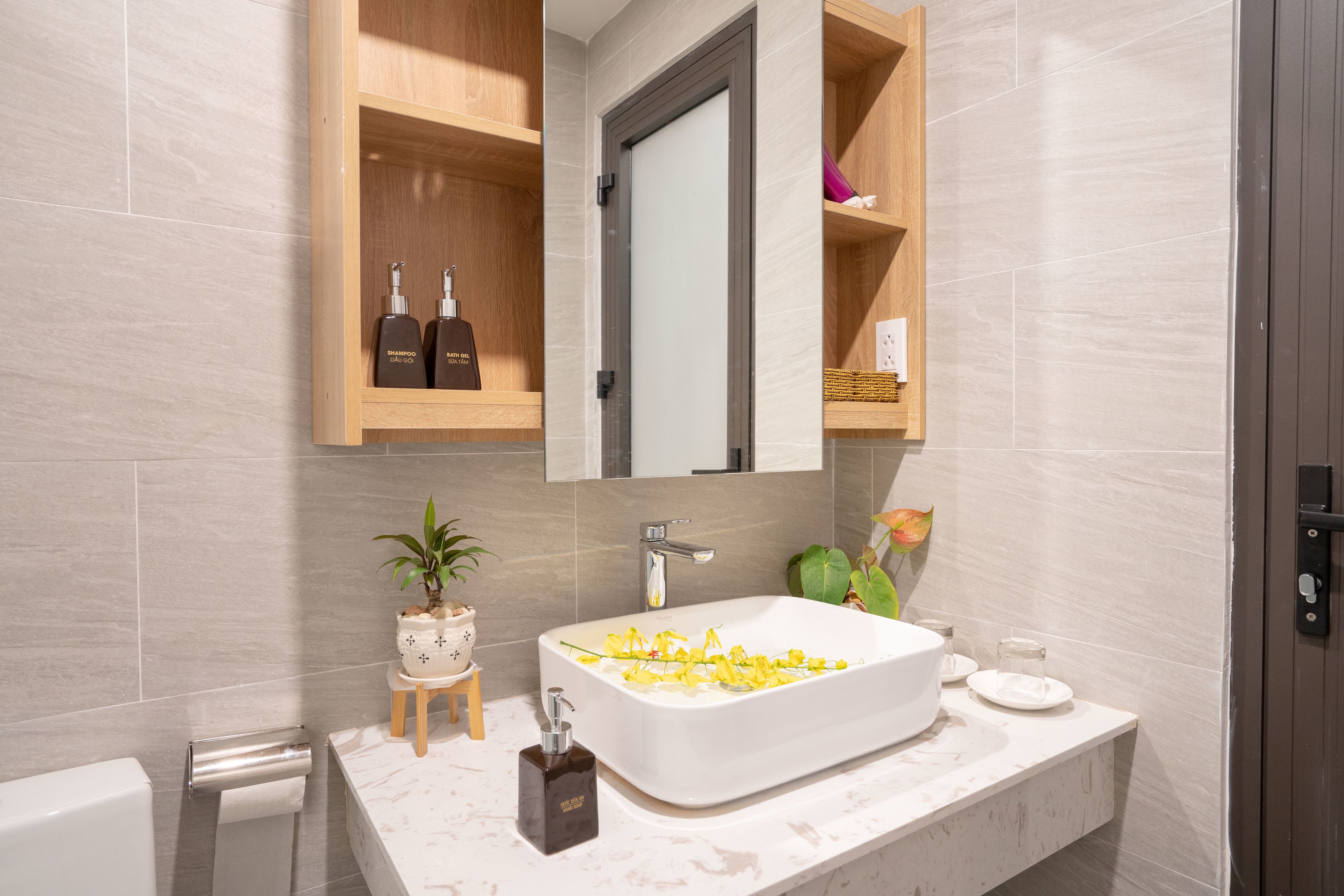 1 bedroom, premium bedding, minibar, in-room safe