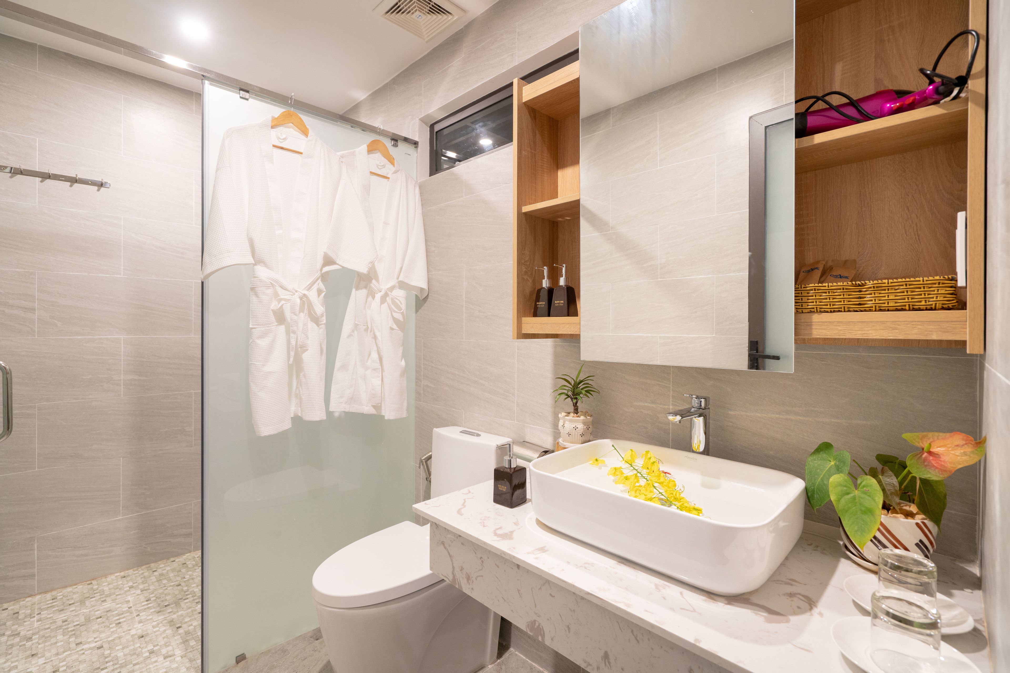 shower, free toiletries, hair dryer, bathrobes