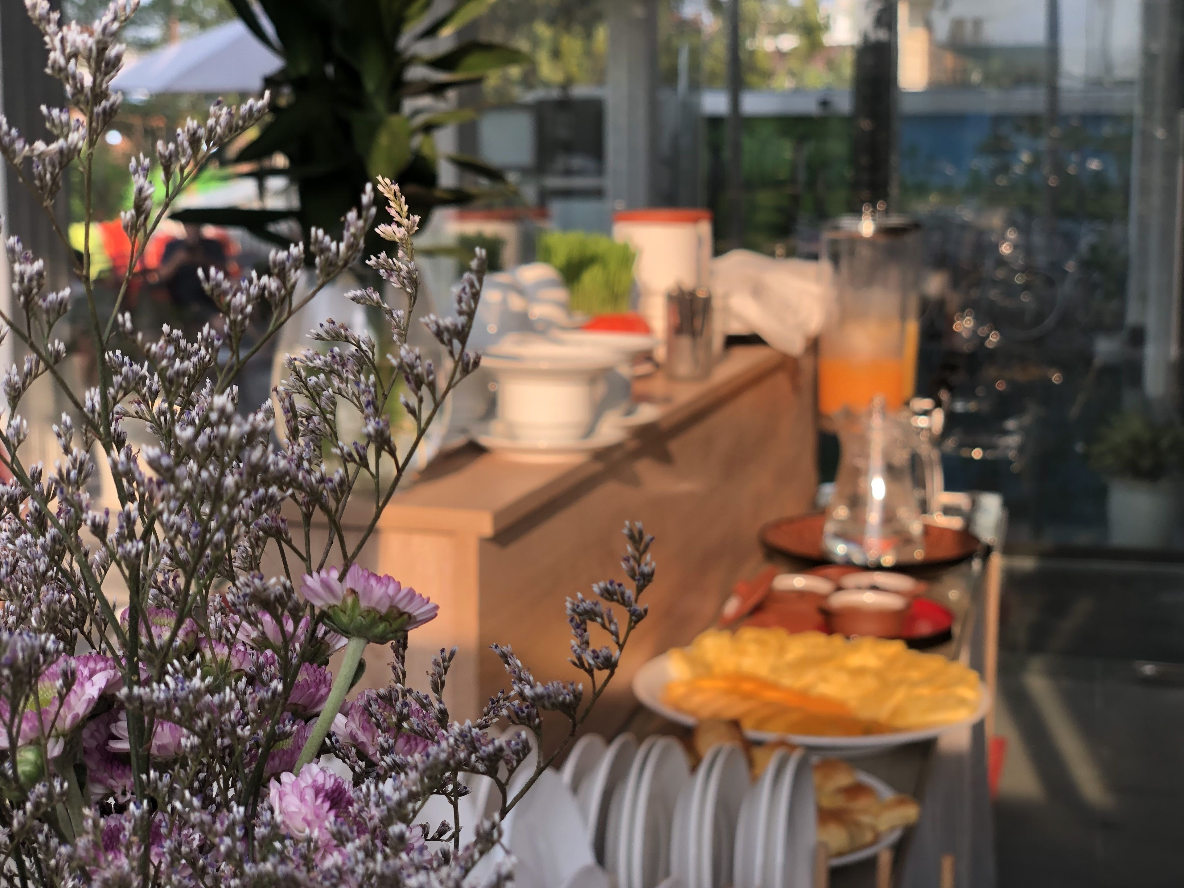 free daily english breakfast