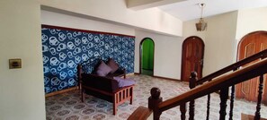 Lobby lounge - Tisa Suites & Lounge (Kisumu)