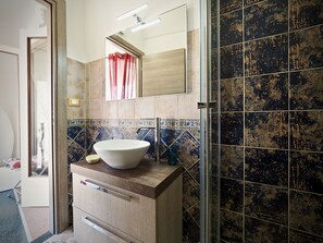 Suite Romantique, vue ville | Salle de bain