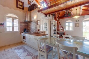 Apartment, 4 Bedrooms | Private kitchen | Fridge, microwave, oven, stovetop - Popi - Apartment Popi 1 (Mali Losinj)