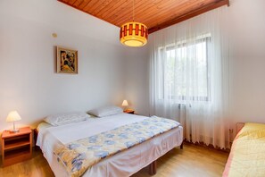 公寓 (2 Bedrooms) | 2 間臥室、書桌、免費無線上網、床單