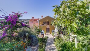 Property grounds - Apartment Bozena 1-4 (Mali Losinj)