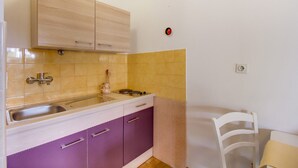Apartment (1 Bedroom) | Eigene Küche | Espressomaschine, Kühlschrank, Herdplatte, Kochgeschirr/Geschirr/Besteck