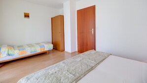 Apartment (1 Bedroom) | 1 Schlafzimmer, Schreibtisch, Zustellbetten, kostenloses WLAN