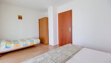 Apartment (1 Bedroom) | 1 bedroom, desk, rollaway beds, free WiFi