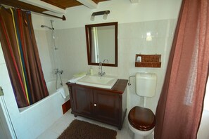 Apartment (2 Bedrooms) | Bathroom