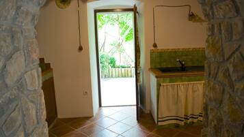 Appartamento (2 Bedrooms) | Area soggiorno | TV