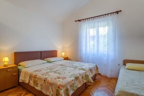 2 bedrooms, desk, free WiFi, bed sheets - Borka - Apartment Borka (Mali Losinj)