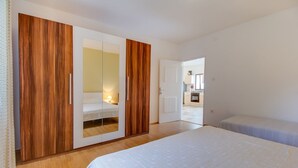 Studio (2 Bedrooms) | 2 bedrooms, desk, bed sheets - Bonic - Apartment Bonic 2 (Mali Losinj)