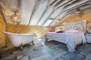 Apartment (1 Bedroom) | 1 quarto, ferros/tábuas de passar roupa, Wi-Fi de cortesia