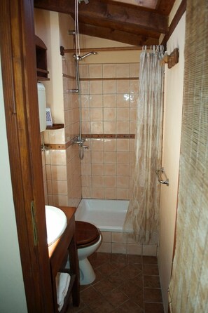 Studio Apartment | Badrum | Handdukar