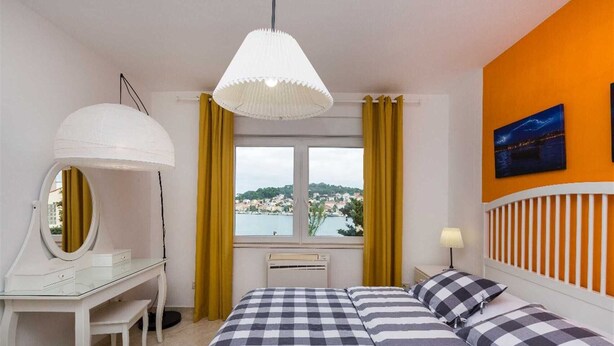 1 bedroom, iron/ironing board, bed sheets - Montevideo - J. Wellington Wimpy (Mali Losinj)