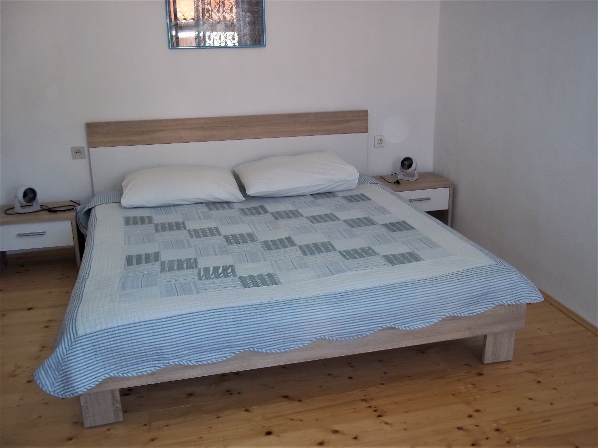 3 bedrooms, individually decorated, individually furnished, free WiFi