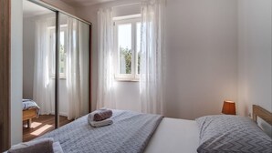 Apartment (2 Bedrooms)