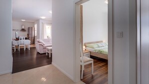 Apartment (2 Bedrooms) | Wohnbereich