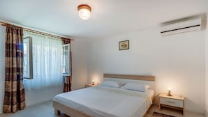 Unclassified image, 5 of 16, button - Ivna - Apartment Ivna 1 (Mali Losinj)