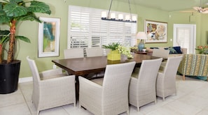 Condo, 4 Bedrooms | In-room dining