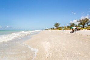 House, 4 Bedrooms | Beach