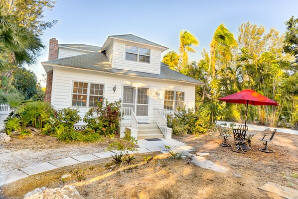 Rumah, 4 kamar tidur | Bagian depan properti